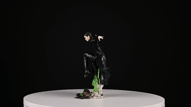 Trinity - The Matrix™ (Movie Maniacs) 6in Posed Figure McFarlane